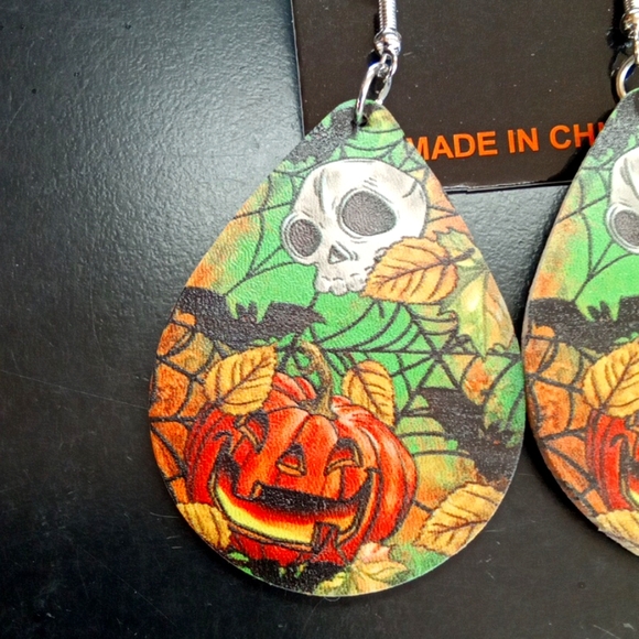 3 For $15 Trick or Treat Halloween Earrings NEW - Picture 2 of 4